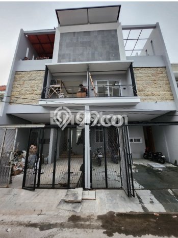 Ready to Use! Luxury House LT 90m2 Desain Modern di Duri Kepa Ready to Use! Luxury House LT 90m2 Desain Modern di Duri Kepa