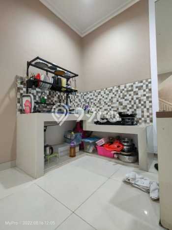 Hunian Mewah LB 200m2 Siap Huni Desain Elegan di Duri Kepa, Jakarta Barat Hunian Mewah LB 200m2 Siap Huni Desain Elegan di Duri Kepa, Jakarta Barat