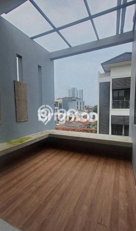 Ready to Use! Luxury House LT 90m2 Desain Modern di Duri Kepa Ready to Use! Luxury House LT 90m2 Desain Modern di Duri Kepa