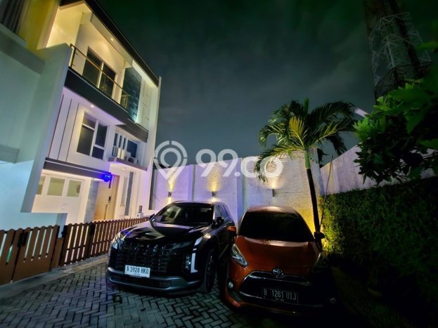 Hunian Mewah LB 120m2 Siap Pakai Desain Elegan di Duri Kepa, Jakarta Barat Hunian Mewah LB 120m2 Siap Pakai Desain Elegan di Duri Kepa, Jakarta Barat
