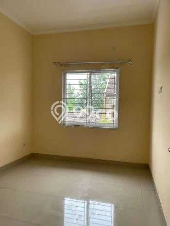 For Sale Hunian Rumah Terawat 3 Kamar di BSD Nusaloka, Tangerang For Sale Hunian Rumah Terawat 3 Kamar di BSD Nusaloka, Tangerang