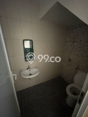 For Sale Hunian Rumah Terawat 3 Kamar di BSD Nusaloka, Tangerang For Sale Hunian Rumah Terawat 3 Kamar di BSD Nusaloka, Tangerang