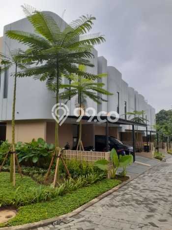 Dijual Rumah Premium dengan Fasilitas Sekitar Lengkap di Serpong, Tangerang Selatan Dijual Rumah Premium dengan Fasilitas Sekitar Lengkap di Serpong, Tangerang Selatan