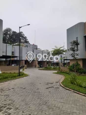 Dijual Rumah Premium dengan Fasilitas Sekitar Lengkap di Serpong, Tangerang Selatan Dijual Rumah Premium dengan Fasilitas Sekitar Lengkap di Serpong, Tangerang Selatan