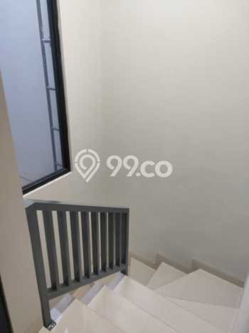 UNIT SPESIAL! Rumah area Cinere, 3 KT, Dekat Fasilitas, Luas 79m² Bangunan 96m² UNIT SPESIAL! Rumah area Cinere, 3 KT, Dekat Fasilitas, Luas 79m² Bangunan 96m²