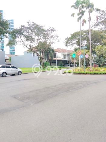 Tanah Kosong Dijual di Tangerang Selatan dengan Area 545m2 Tanah Kosong Dijual di Tangerang Selatan dengan Area 545m2