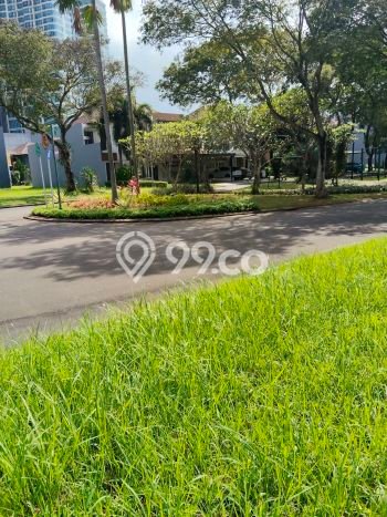 Tanah Kosong Dijual di Tangerang Selatan dengan Area 545m2 Tanah Kosong Dijual di Tangerang Selatan dengan Area 545m2