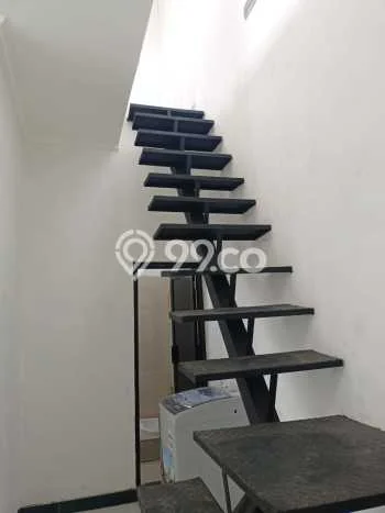 Rumah Modern Minimalis 5 Kamar Bisa Langsung Pindah di Karawaci Rumah Modern Minimalis 5 Kamar Bisa Langsung Pindah di Karawaci