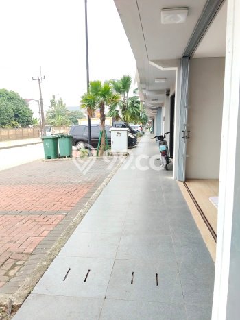 Ruko Dijual Lokasi Emas di Karawaci Luas 150m2 Ruko Dijual Lokasi Emas di Karawaci Luas 150m2