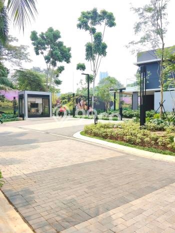 For Sale Hunian Rumah Terawat 4 Kamar di Gading Serpong, Tangerang For Sale Hunian Rumah Terawat 4 Kamar di Gading Serpong, Tangerang