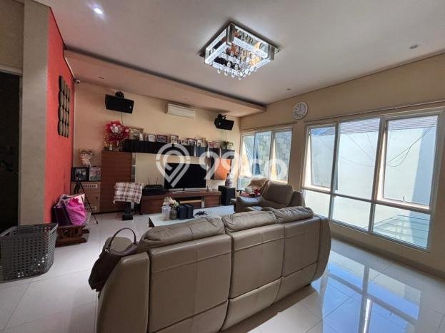 Rumah Strategis 4 Kamar Tidur dan 3 Kamar Mandi di Cikupa, Dekat Pusat Kota, Tangerang Rumah Strategis 4 Kamar Tidur dan 3 Kamar Mandi di Cikupa, Dekat Pusat Kota, Tangerang