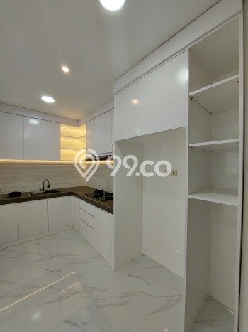 Dijual Rumah Mewah Elegan Dengan View Cantik di Green Lake City, Jakarta Barat Dijual Rumah Mewah Elegan Dengan View Cantik di Green Lake City, Jakarta Barat