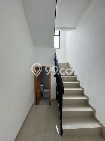 Rumah Luas Asri 3 KT Siap Pakai di Green Lake City Jakarta Barat Rumah Luas Asri 3 KT Siap Pakai di Green Lake City Jakarta Barat