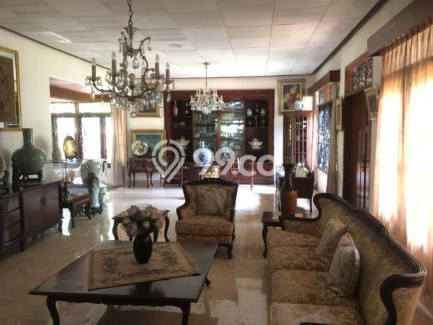 Rumah Mewah Siap Huni LT 2732m2 di Cilandak, Jakarta Selatan Rumah Mewah Siap Huni LT 2732m2 di Cilandak, Jakarta Selatan