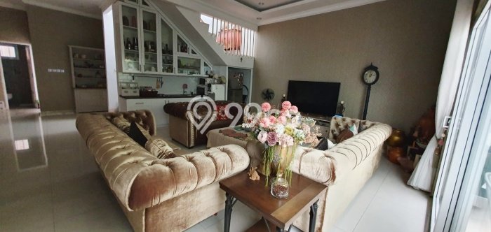 Rumah Elit LB 500m2 Siap Huni Desain Elegan di Taman Kencana, Jakarta Barat Rumah Elit LB 500m2 Siap Huni Desain Elegan di Taman Kencana, Jakarta Barat