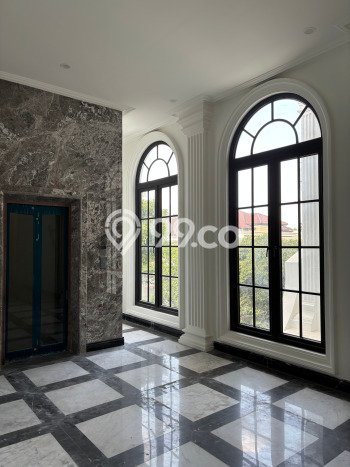 Dijual Rumah Luas Megah Dengan View Cantik di Pondok Indah, Jakarta Selatan Dijual Rumah Luas Megah Dengan View Cantik di Pondok Indah, Jakarta Selatan