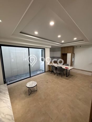 Jual Rumah Luas Megah Dengan View Cantik di BSD City, Tangerang Jual Rumah Luas Megah Dengan View Cantik di BSD City, Tangerang