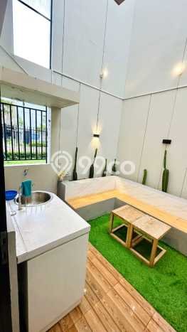 Disewakan! Rumah 3 Kamar Tidur &
2 Kamar Mandi di BSD City, Tangerang Disewakan! Rumah 3 Kamar Tidur &
2 Kamar Mandi di BSD City, Tangerang