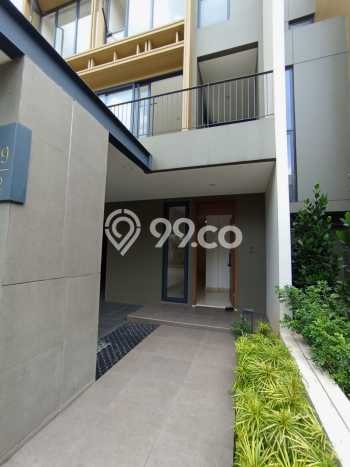 Ready to Use! Premium House LT 220m2 Desain Modern di BSD City Ready to Use! Premium House LT 220m2 Desain Modern di BSD City