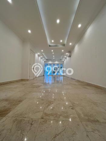 Hunian Minimalis dengan LT 1269m2 & LB 500m2 Dikontrakkan di Pondok Labu Hunian Minimalis dengan LT 1269m2 & LB 500m2 Dikontrakkan di Pondok Labu