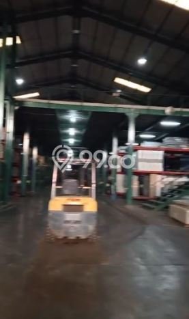 Area Ramai! Gudang Dijual di Jati Uwung untuk Bisnis Luas Bangunan 15732m2 Area Ramai! Gudang Dijual di Jati Uwung untuk Bisnis Luas Bangunan 15732m2