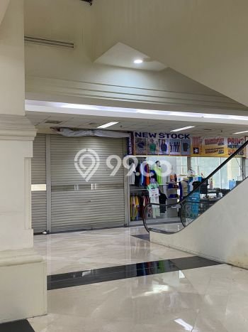 Komersial Bagus Dijual LB 7m2 Lokasi Strategis Jakarta Selatan Area Cocok untuk Berbisnis Komersial Bagus Dijual LB 7m2 Lokasi Strategis Jakarta Selatan Area Cocok untuk Berbisnis