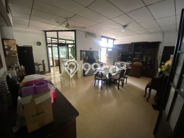 Rumah Elit LB 400m2 Siap Huni Desain Elegan di Pulomas, Jakarta Timur Rumah Elit LB 400m2 Siap Huni Desain Elegan di Pulomas, Jakarta Timur