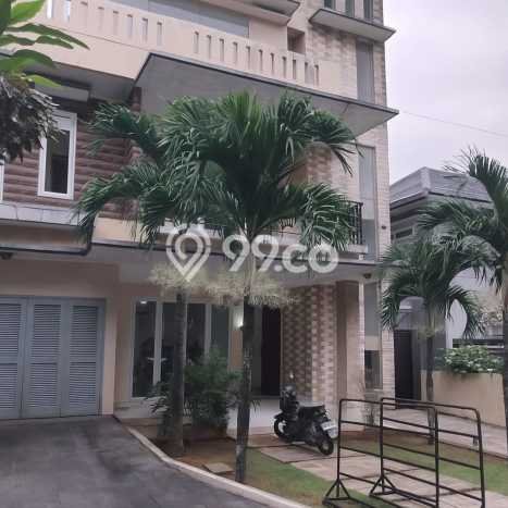 Rumah Mewah LB 300m2 Siap Pakai Desain Elegan di Sentul City, Bogor Rumah Mewah LB 300m2 Siap Pakai Desain Elegan di Sentul City, Bogor