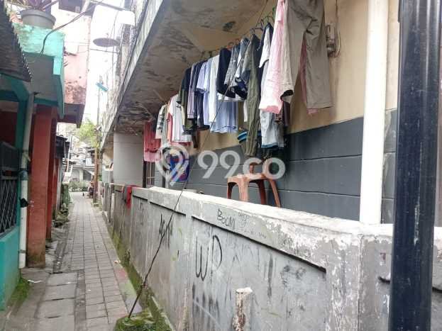 Rumah Kost untuk Dijual di Bogor Tengah dengan 0 KT, 15 KM, Luas 800m2 Rumah Kost untuk Dijual di Bogor Tengah dengan 0 KT, 15 KM, Luas 800m2