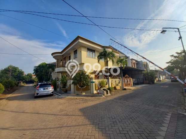 Hunian Cantik Modern Lb 400m2 di Semarang Barat, Semarang Hunian Cantik Modern Lb 400m2 di Semarang Barat, Semarang