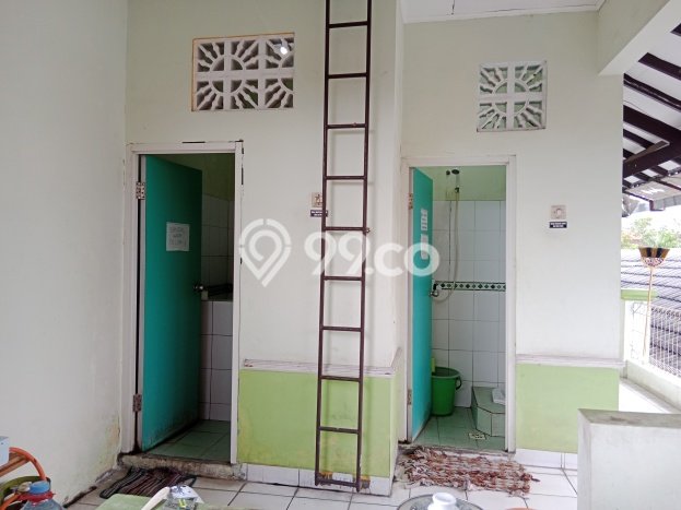 Peluang Investasi! Rumah Kost Dijual di Semarang Tengah, Semarang, 14 KT, 5 KM, Luas 105m2 Peluang Investasi! Rumah Kost Dijual di Semarang Tengah, Semarang, 14 KT, 5 KM, Luas 105m2