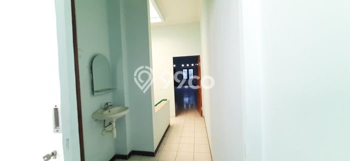 Unit Ruko Dijual di Semarang LT 112m2 & LB 180m2 Unit Ruko Dijual di Semarang LT 112m2 & LB 180m2
