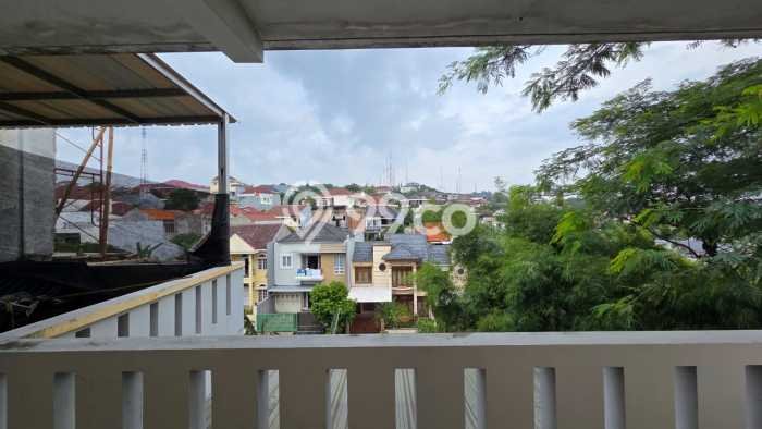 Rumah Modern Minimalis 4 Kamar Siap Huni di Banyumanik Rumah Modern Minimalis 4 Kamar Siap Huni di Banyumanik