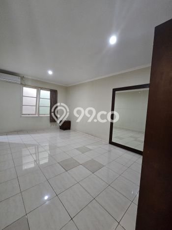 Rumah Modern Cantik 5 Kamar Siap Huni di Kelapa Gading Rumah Modern Cantik 5 Kamar Siap Huni di Kelapa Gading
