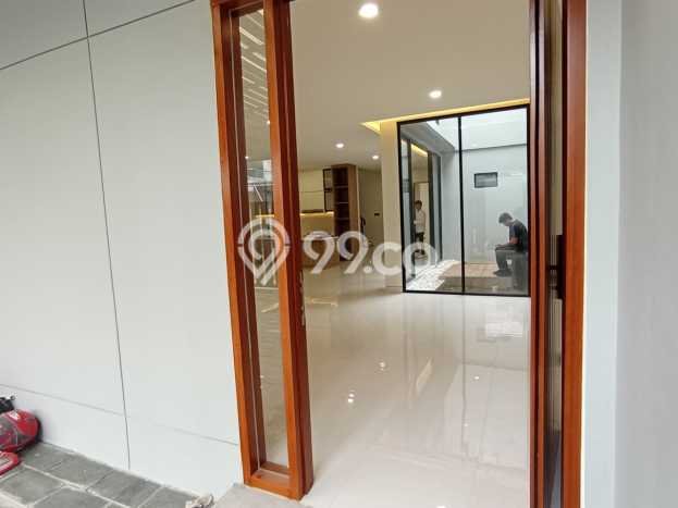 Rumah di Pondok Kelapa, Jakarta Timur, Luas 192m2m² LB 231m2m² Rumah di Pondok Kelapa, Jakarta Timur, Luas 192m2m² LB 231m2m²