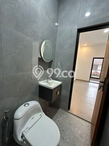 Rumah Strategis Minimalis Lb 127m2 di Pasar Minggu, Jakarta Selatan Rumah Strategis Minimalis Lb 127m2 di Pasar Minggu, Jakarta Selatan