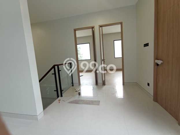 Rumah di Pondok Kelapa, Jakarta Timur, Luas 192m2m² LB 231m2m² Rumah di Pondok Kelapa, Jakarta Timur, Luas 192m2m² LB 231m2m²