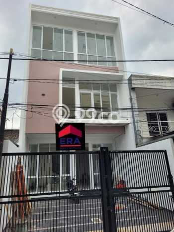 Siap Huni Rumah Mewah 6 Kamar di Kelapa Gading Dekat ke Mana Saja Siap Huni Rumah Mewah 6 Kamar di Kelapa Gading Dekat ke Mana Saja