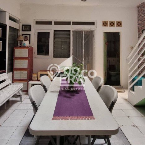 Dijual Rumah Luas Elegan Dengan View Cantik di Rawamangun, Jakarta Timur Dijual Rumah Luas Elegan Dengan View Cantik di Rawamangun, Jakarta Timur