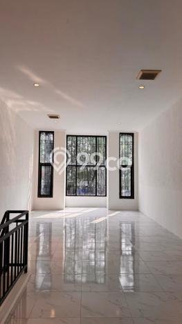 Disewakan Ruko Strategis Kawasan Kelapa Gading, Luas 124m², Lokasi Komersial, Akses Bagus Disewakan Ruko Strategis Kawasan Kelapa Gading, Luas 124m², Lokasi Komersial, Akses Bagus