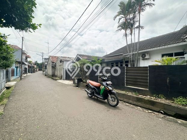Rumah Modern 4 KT di Cibubur Jakarta Timur Semi Furnished Rumah Modern 4 KT di Cibubur Jakarta Timur Semi Furnished