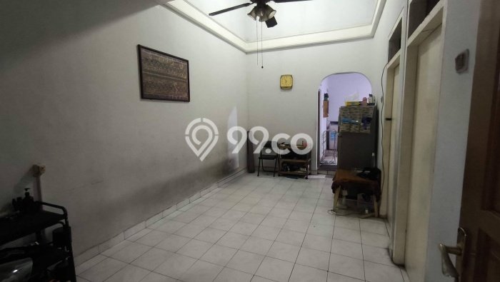 Jual Rumah Bagus Siap Huni LB 100m2 di Ciputat, Tangerang Selatan Jual Rumah Bagus Siap Huni LB 100m2 di Ciputat, Tangerang Selatan