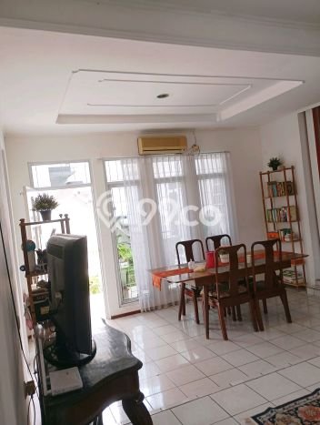 Rumah Modern 4 KT di Cibubur Jakarta Timur Semi Furnished Rumah Modern 4 KT di Cibubur Jakarta Timur Semi Furnished