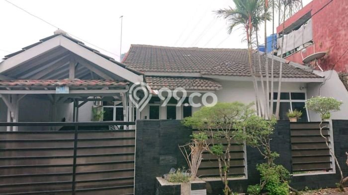 Rumah Modern 4 KT di Cibubur Jakarta Timur Semi Furnished Rumah Modern 4 KT di Cibubur Jakarta Timur Semi Furnished