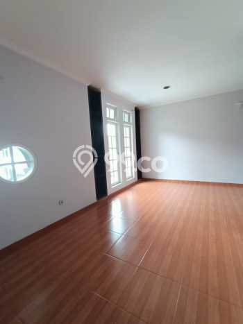 For Sale! Luxury House LT 200m2 Desain Modern di Kota Wisata For Sale! Luxury House LT 200m2 Desain Modern di Kota Wisata