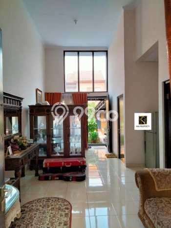 Rumah Luas Asri 2 KT Siap Pakai di Cibubur Depok Rumah Luas Asri 2 KT Siap Pakai di Cibubur Depok