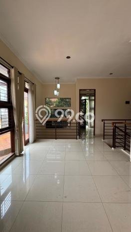 Ready to Use! Premium House LT 150m2 Desain Elegan di Cibubur Ready to Use! Premium House LT 150m2 Desain Elegan di Cibubur