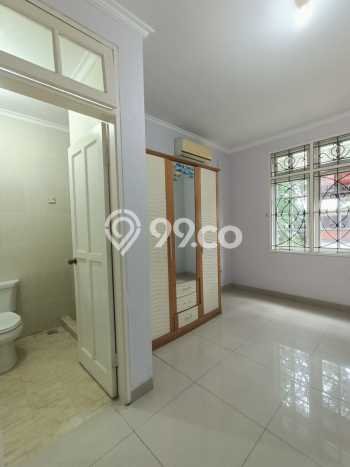 For Sale! Luxury House LT 200m2 Desain Modern di Kota Wisata For Sale! Luxury House LT 200m2 Desain Modern di Kota Wisata