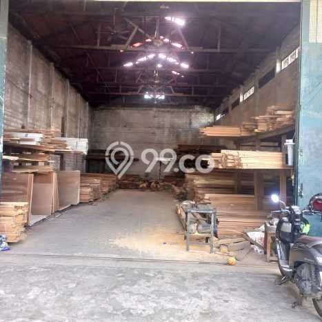 Unit Gudang Dijual di Surabaya LT 542m2 & LB 500m2 Unit Gudang Dijual di Surabaya LT 542m2 & LB 500m2