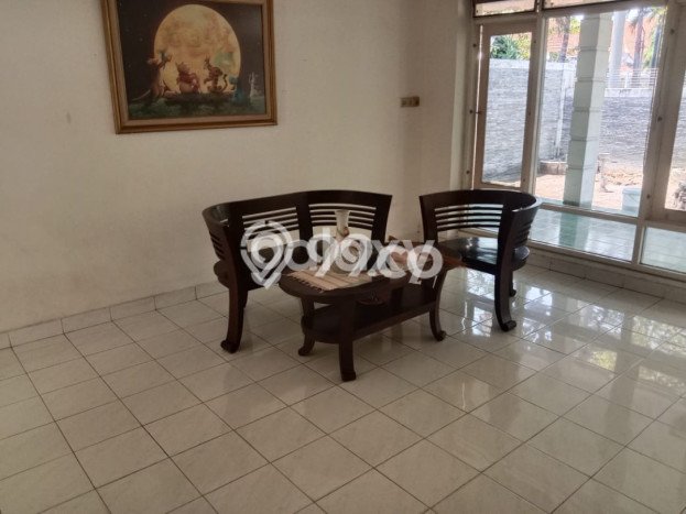 Best Deal Hunian Premium Ideal dan Luas di Genteng, Surabaya Best Deal Hunian Premium Ideal dan Luas di Genteng, Surabaya
